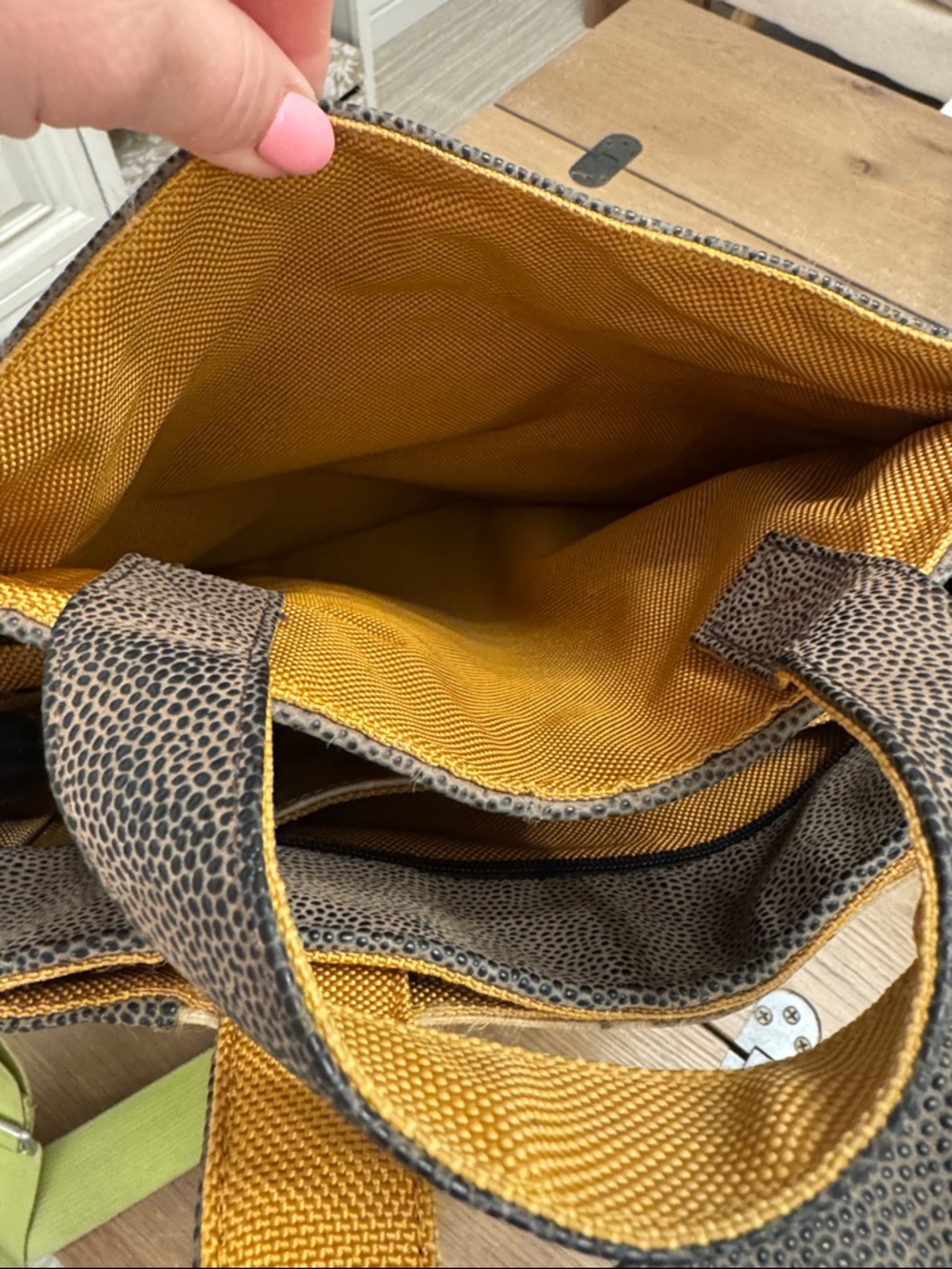 Haiku large brown pebbled tote bag, floral vinyl inset, green crossbody strap - Picture 9 of 9